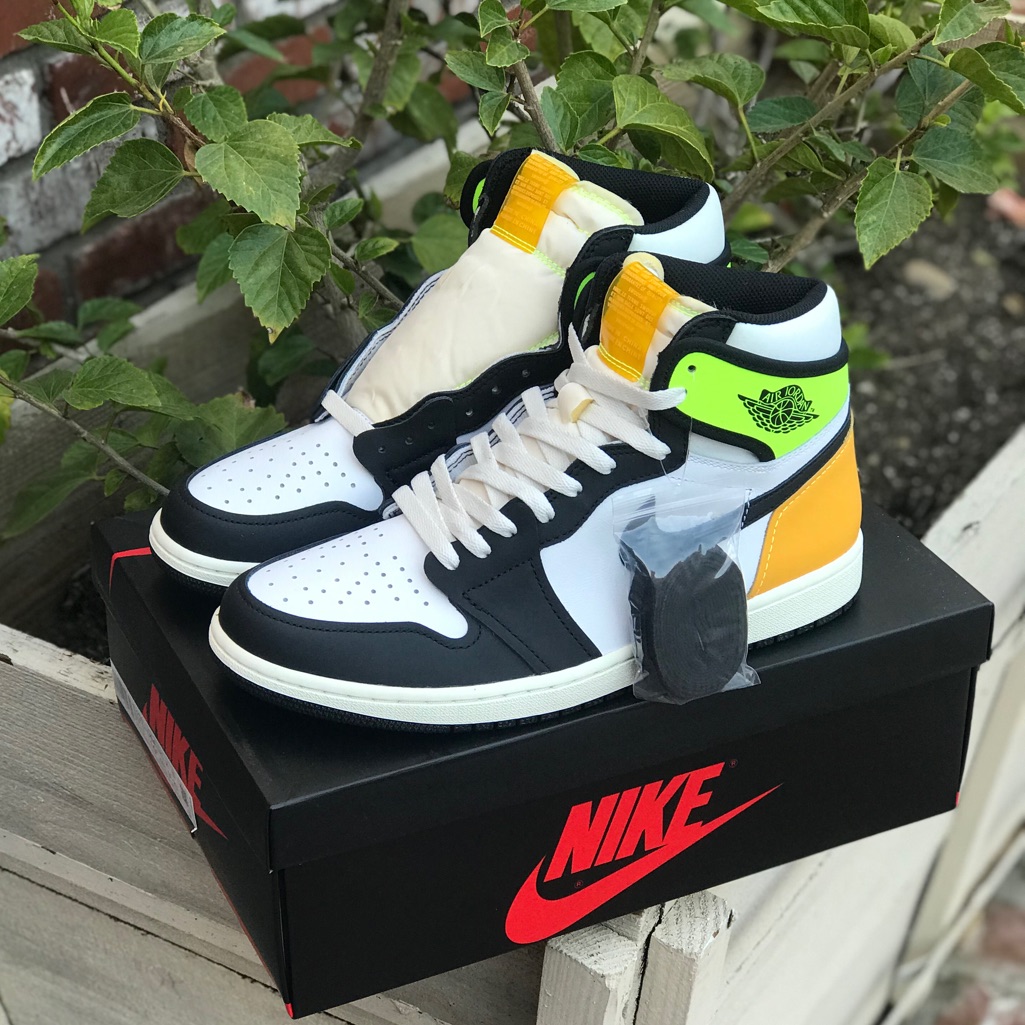 Jordan 1 Volt Brand New Size 105
